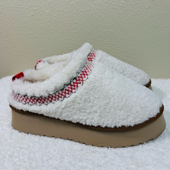 Sherpa Teddy Cream Platform Slippers Clogs EUC - Picture 11 of 11
